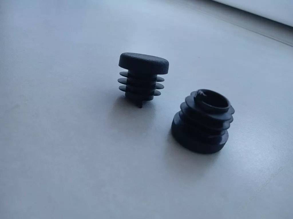 Záslepka ø 20 mm.