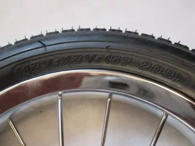 Kolečko ke kočárku kovové nafukovací 12" - bez ložiska.