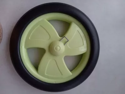 Kolečko ke kočárku pro panenky K - 8.