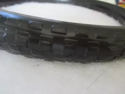 Pneu "pěna" 11,5".