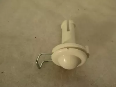 Střed kolečka - ø 8 mm.