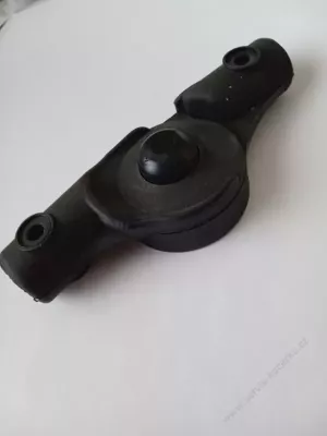 Kloub podnožky 16/16 mm - pravý.
