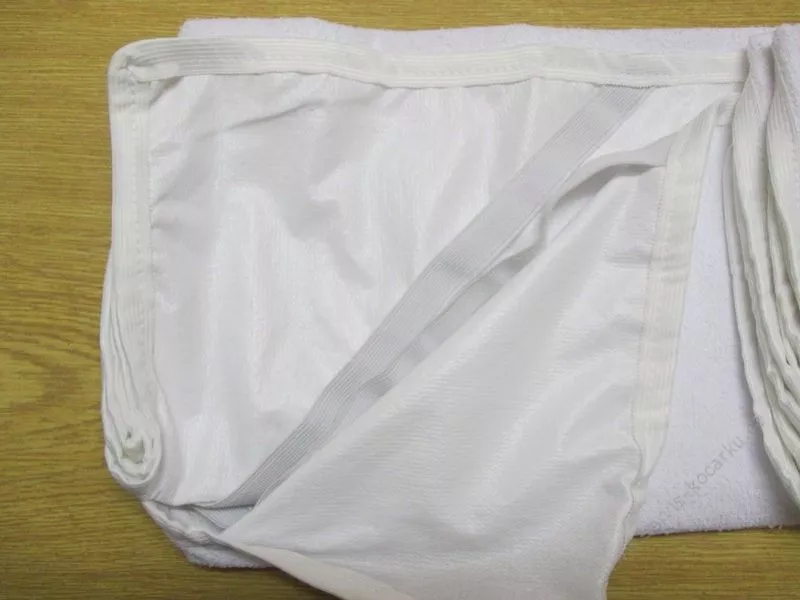 Podložka pod prostěradlo 120 x 60.