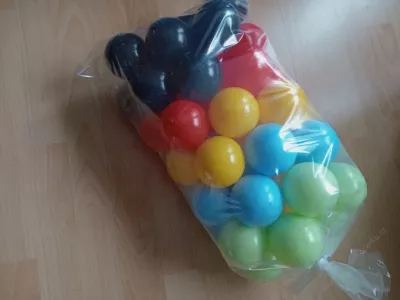 Dětské barevné míčky A.