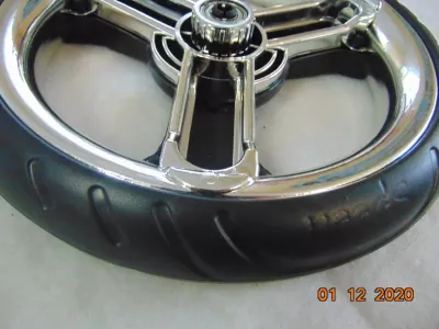 Kolečko plastové 11,5". Kolečko plastové 11,5".