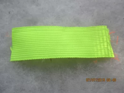 Pružná lemovka š.30 mm barevná.